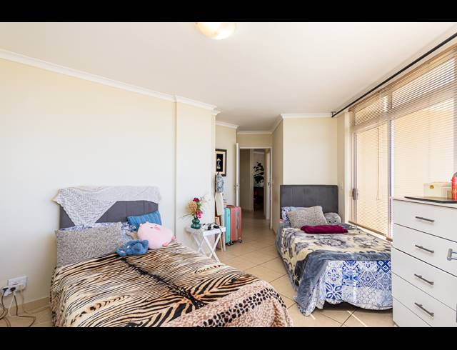 3 BEDROOM APARTMENT FOR SALE IN BEACHFRONT